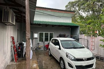 Jalan Bandar Kinrara 1/4