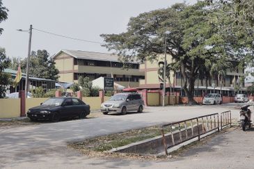 Flat Taman Kem