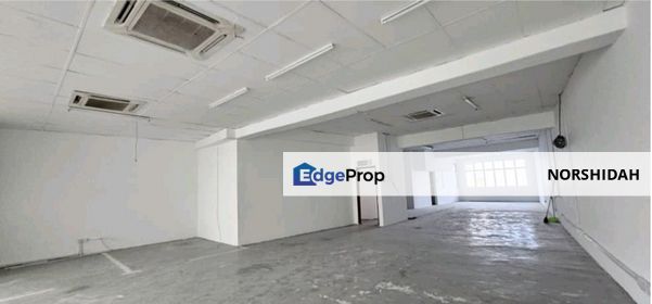Facing main road nearby commercial area , Selangor, Bangi