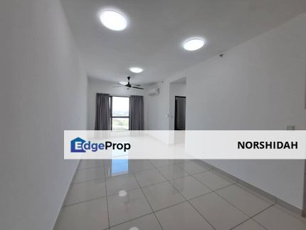 Semi furnished unit facing main road , Selangor, Klang