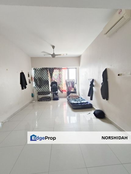 SEMI FURNISHED WITH AIR-CONDS, Selangor, Shah Alam