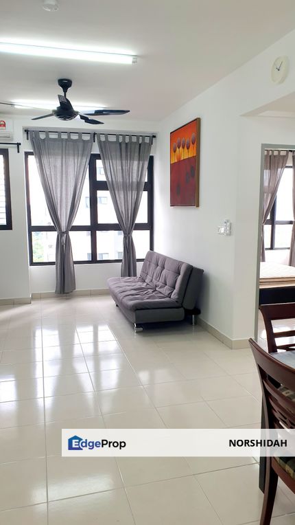 CORNER UNIT FULLY FURNISHED WALKING DISTANCE TO HOSPITAL , Selangor, Bangi