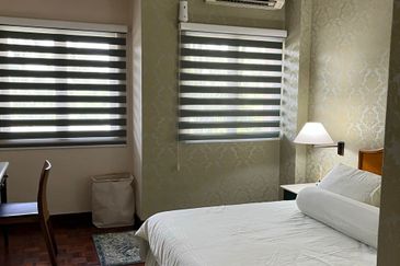 WALKING DISTANCE TO BEACH FULLY FURNISHED 