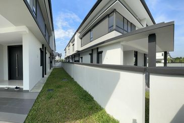 Freesia Residences @ Tropicana Aman