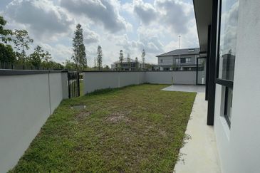 Freesia Residences @ Tropicana Aman