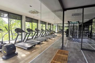 Lakefront Condominium | Emerald Hills @ Alam Damai