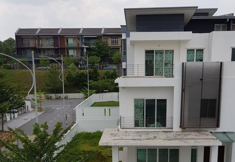 Suria Villa @ Sungai Long