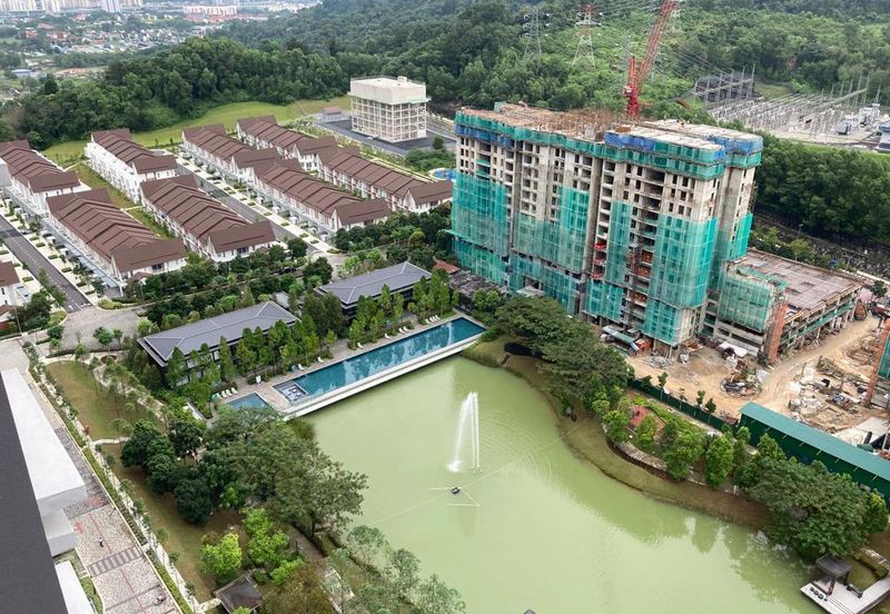 Lakefront Condominium | Emerald Hills @ Alam Damai