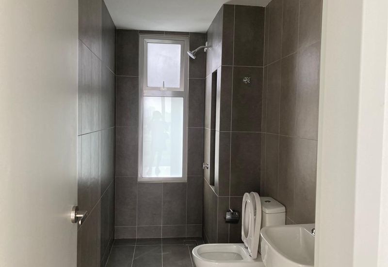 Lakefront Condominium | Emerald Hills @ Alam Damai