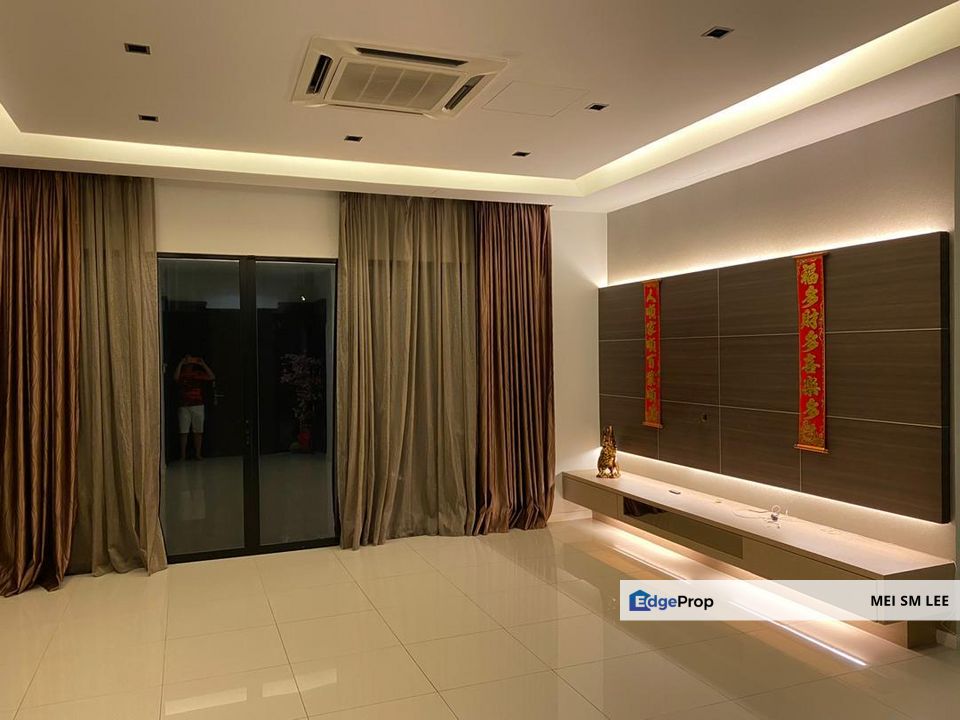 Spacious Freehold Renovated 2.5 Storey Semi D @ Twin Palms, Sg Long Near Bandar Mahkota Cheras, Selangor , Selangor, Kajang