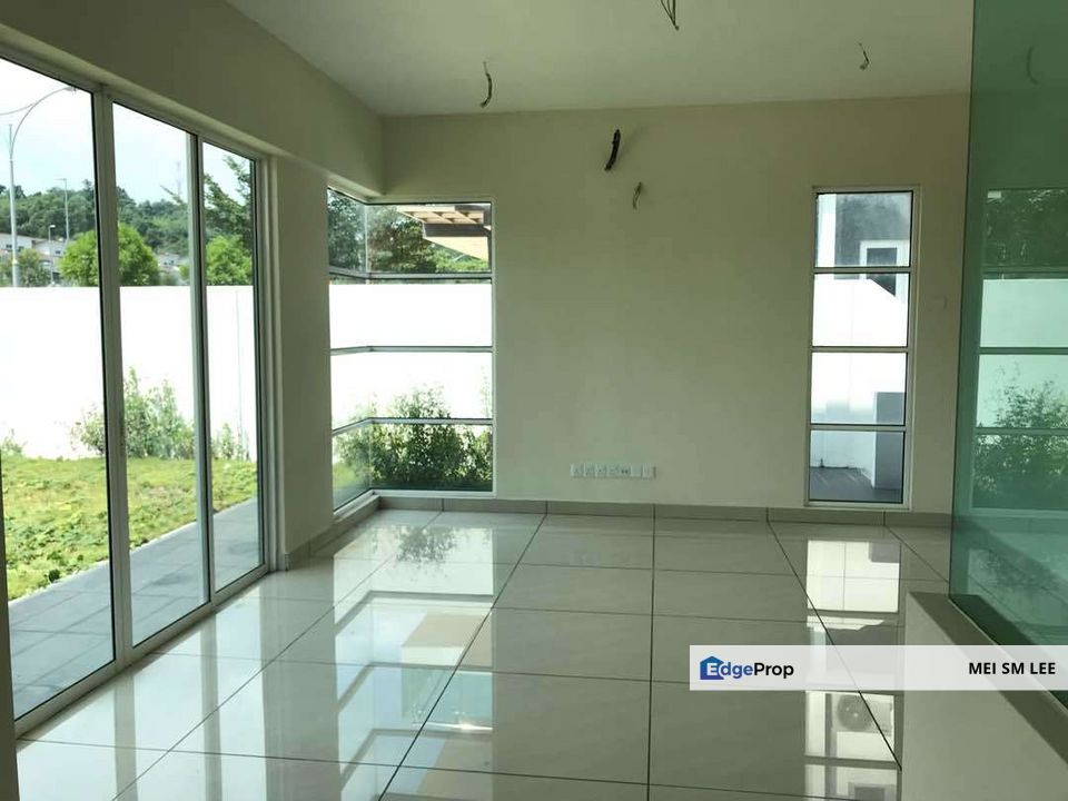 Below Market Freehold 3 Storey Semi D @ Taman Beringin, Bandar Tun Hussein Onn, Cheras , Selangor, Cheras