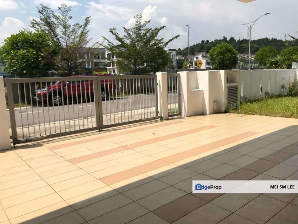 Below Market Freehold 3 Storey Semi D @ Taman Beringin, Bandar Tun Hussein Onn, Cheras , Selangor, Cheras