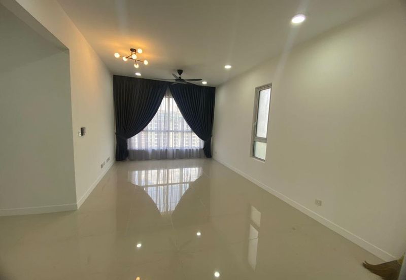 Lakefront Condominium | Emerald Hills @ Alam Damai