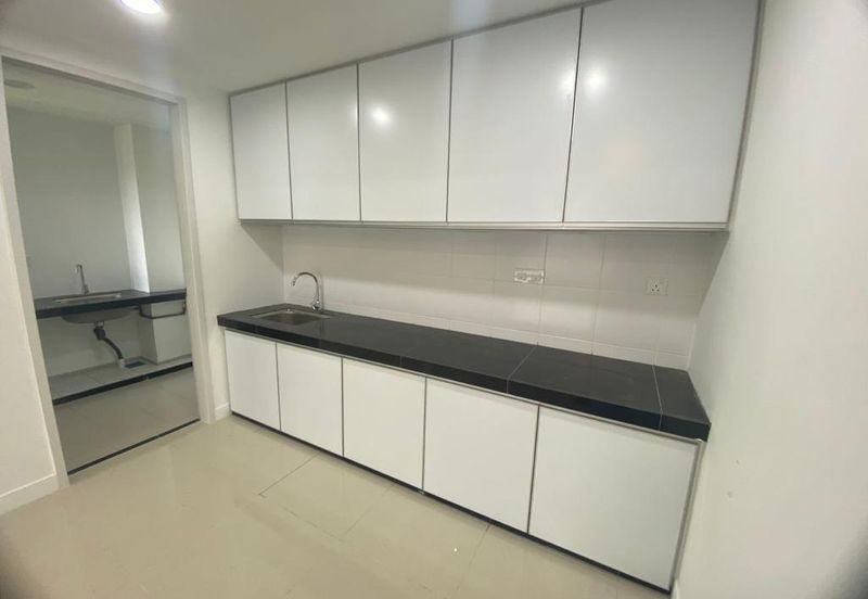 Lakefront Condominium | Emerald Hills @ Alam Damai