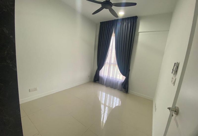 Lakefront Condominium | Emerald Hills @ Alam Damai