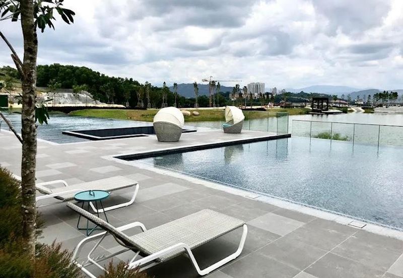 Lakefront Condominium | Emerald Hills @ Alam Damai