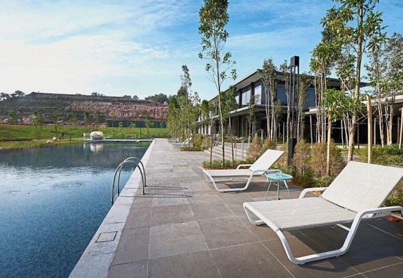 Lakefront Condominium | Emerald Hills @ Alam Damai