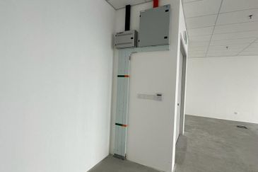 Menara EcoWorld (The Stride Strata Office @ BBCC)