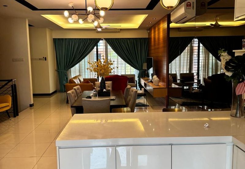 Tiara Hills, Taman Taynton View