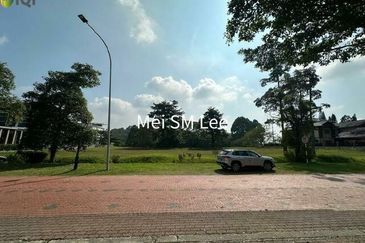 The Mines Resort & Golf Club