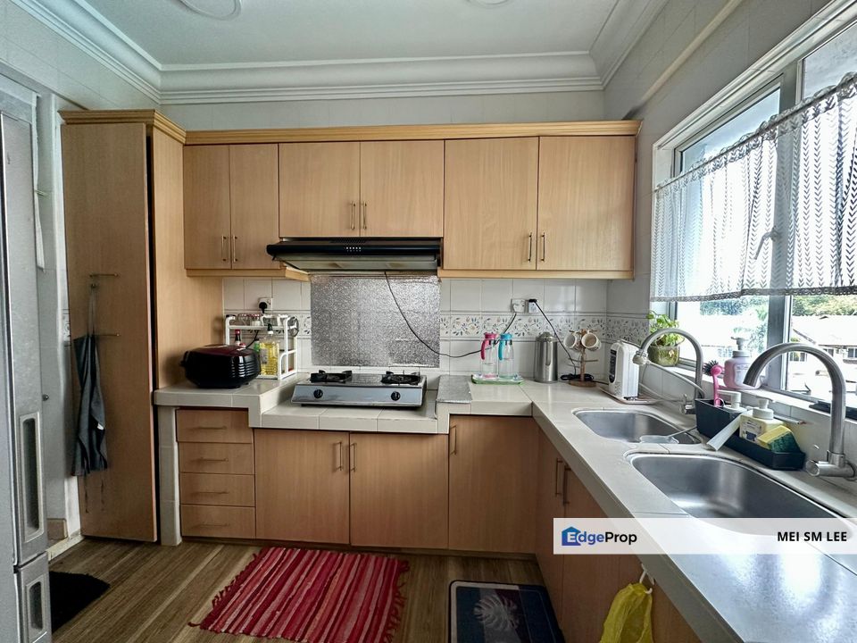 Pool View Corner Unit 3 Bedrooms Condo @ Casa Damansara, SS2, Petaling Jaya, Selangor, Petaling Jaya