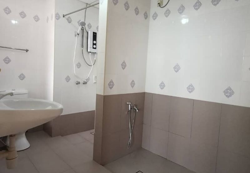 Mutiara Oriental Condominium