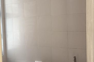 Avenue 2, Lake Valley