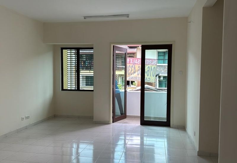 Avenue 2, Lake Valley