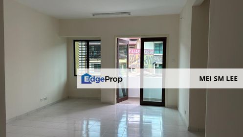 Pool View 4 Bedrooms Townhouse @ Lake Valley Avenue 2, Bandar Tun Hussein Onn, Selangor, Cheras