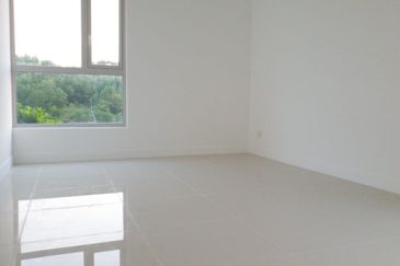 Lakefront Condominium | Emerald Hills @ Alam Damai