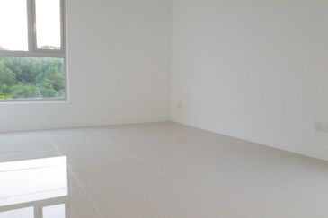 Lakefront Condominium | Emerald Hills @ Alam Damai