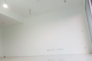 Lakefront Condominium | Emerald Hills @ Alam Damai