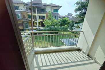 Avenue 2, Lake Valley