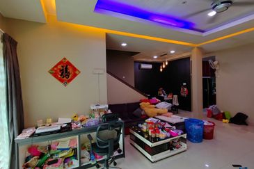 Avenue 2, Lake Valley