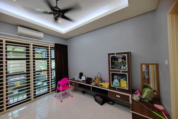 Avenue 2, Lake Valley