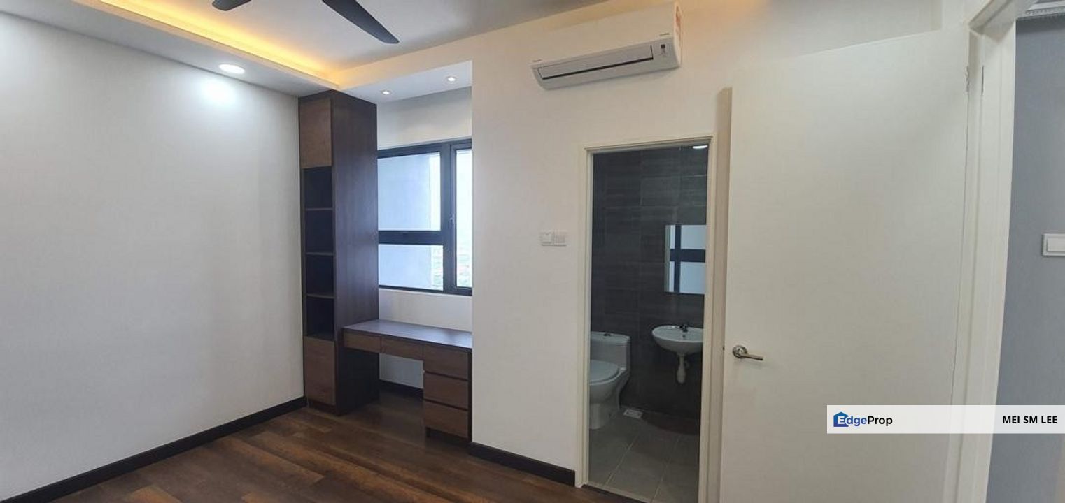 3 Bedrooms Service Residence @ Symphony Tower, Balakong, Selangor, Cheras