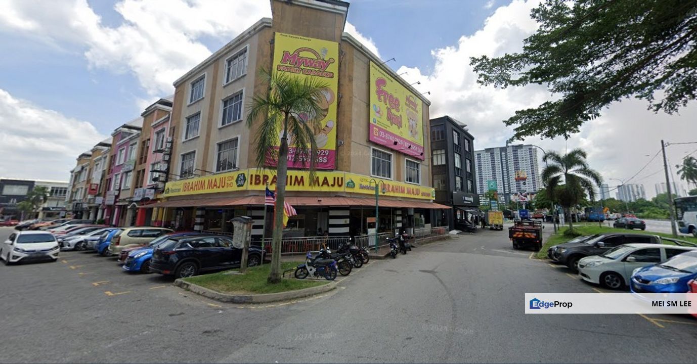 End Lot Ground Floor Shoplot @ Reko Sentral, Kajang, Selangor, Kajang