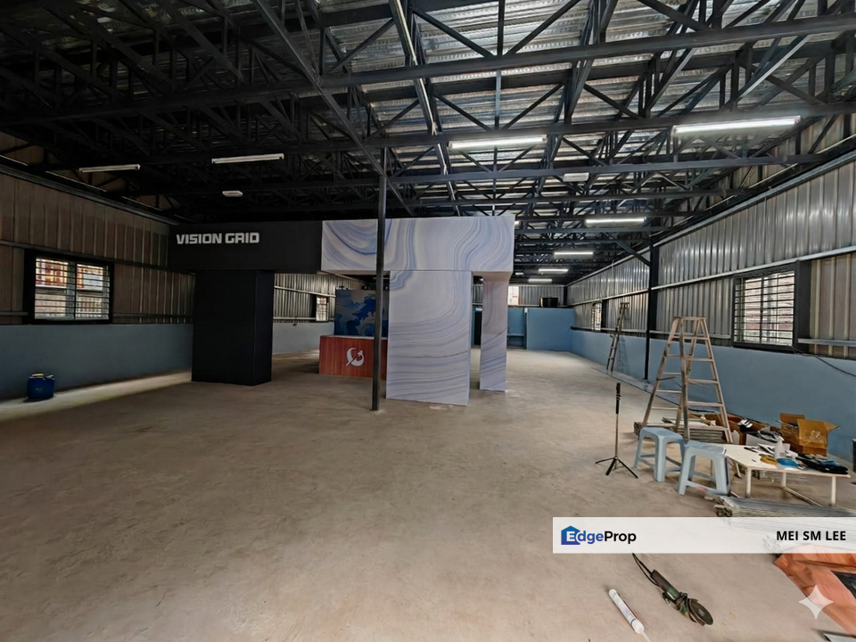 5600 sf Kampung Bersatu Batu 13 Puchong 2 Storey Factory with Office Space, Selangor, Puchong