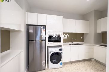 Pavilion Ceylon Hill