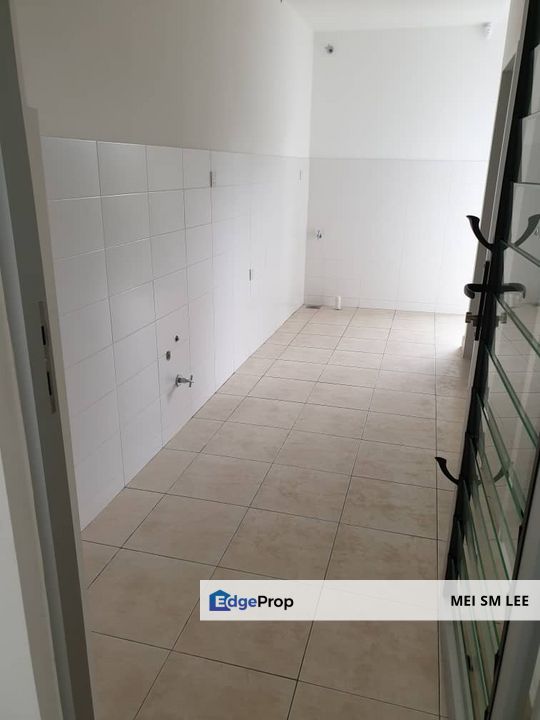 Ridgefield Tropicana Heights, Kajang – Townhouse Lower Floor, Selangor, Kajang