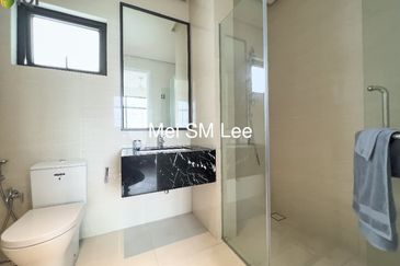 Oxford Residences @ Pavilion Embassy