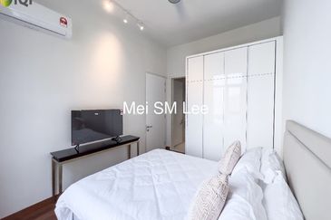 Pavilion Embassy Residence