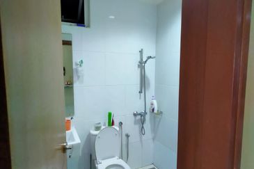 Royal Regent Sri Putramas III