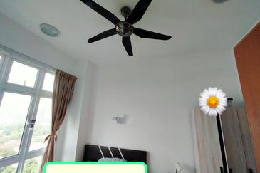 Royal Regent Sri Putramas III