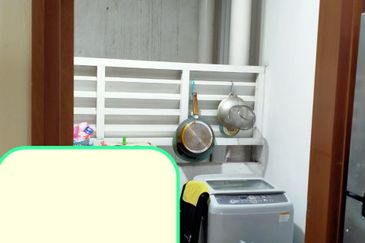 Royal Regent Sri Putramas III