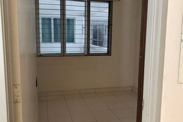 Perdana Emerald Serviced Apartment