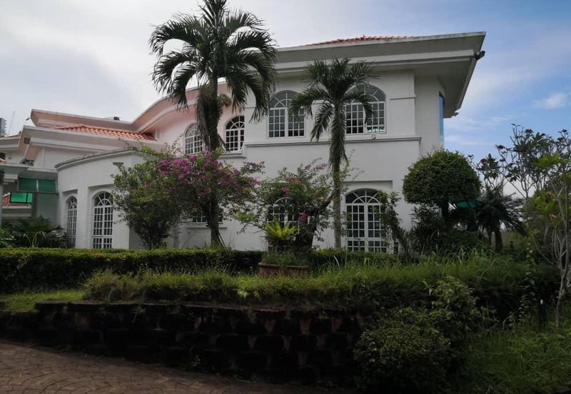 Tropicana Golf & Country Resort