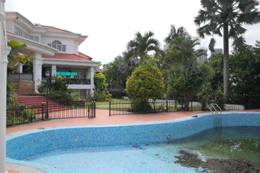 Tropicana Golf & Country Resort