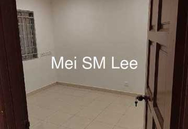 Jalan Suasana, Bandar Tun Hussein Onn