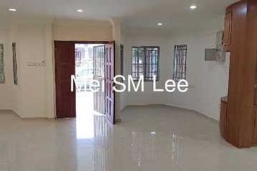 Jalan Suasana, Bandar Tun Hussein Onn